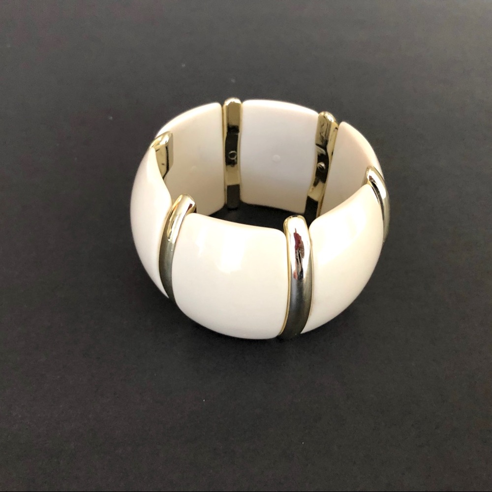3 for $ 15 🔷 Ivory colored bangle